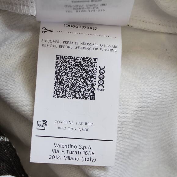 Valentino Camo-Print  Sweat Shorts - Picture 6 of 9